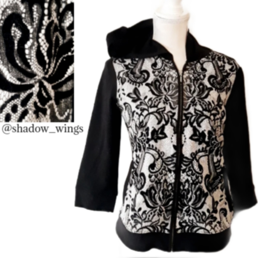 Zenergy by Chico's Paisley Lace Hoodie / Sz 0 (Small) Black + White Full Zip Top